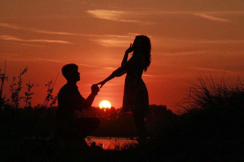 couple, love, sunset-915991.jpg
